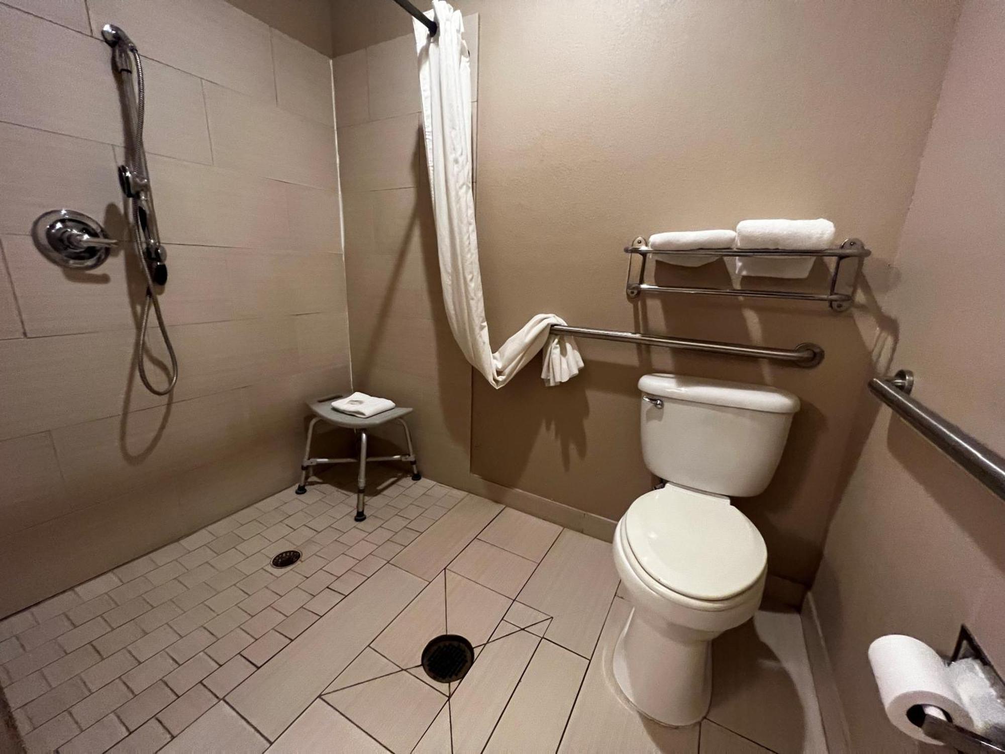 Motel Super 8 By Wyndham Center Zewnętrze zdjęcie